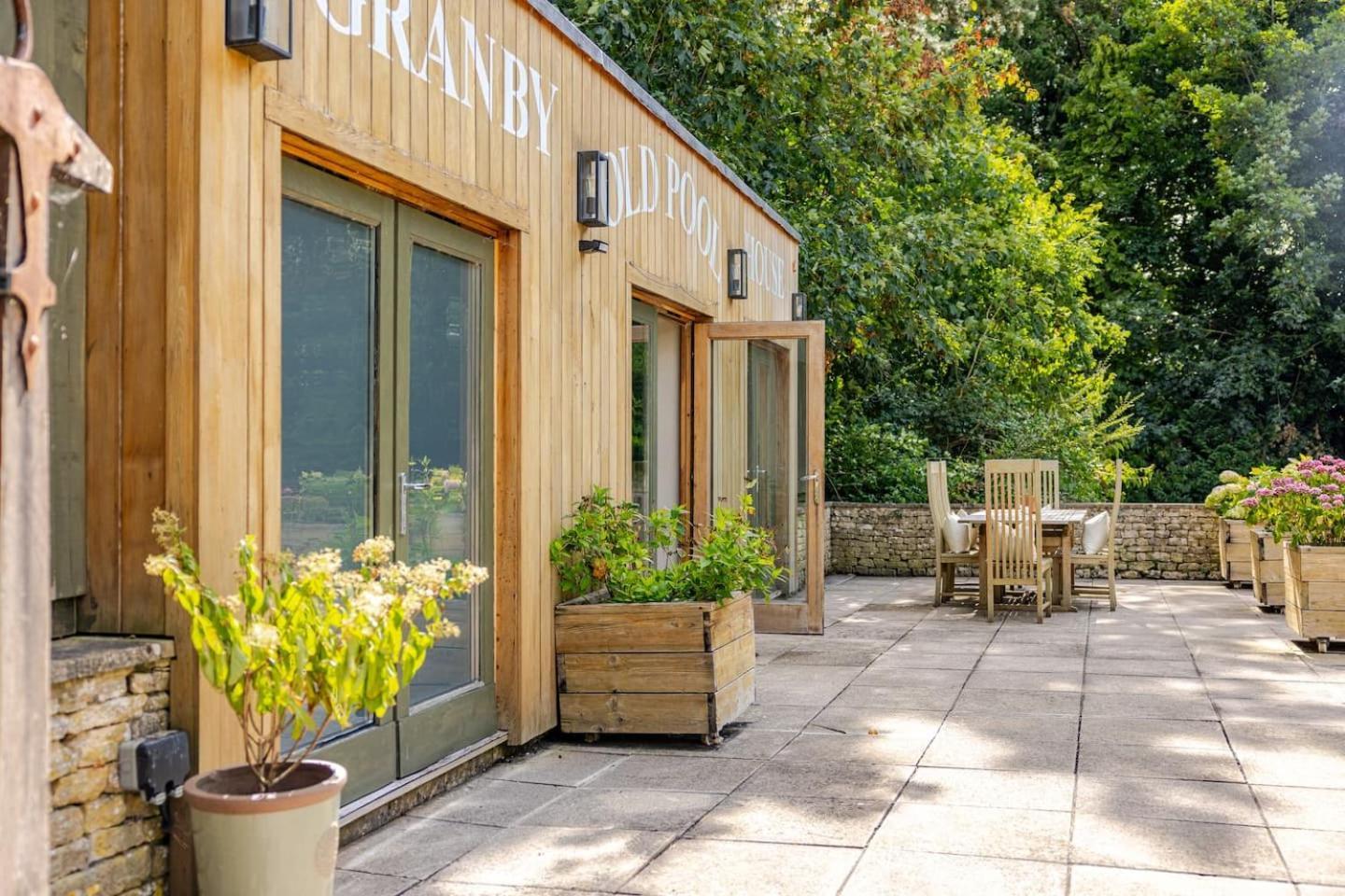 Апартаменты Granby Estate The Old Pool House Брадфорд на Аэвен Экстерьер фото